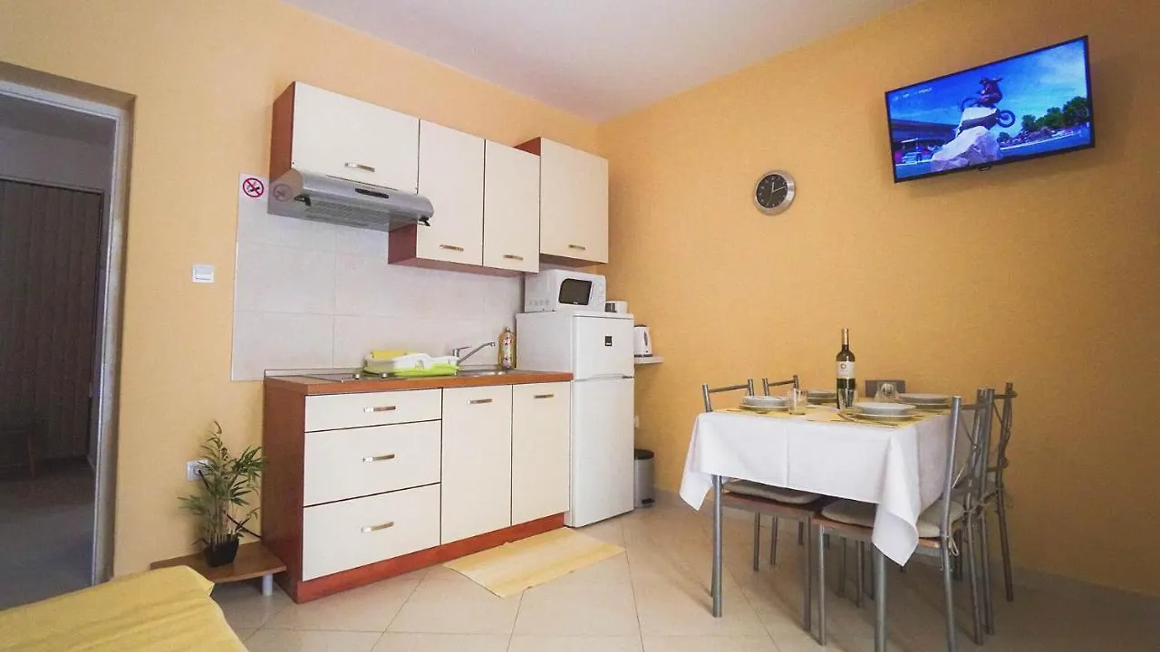 Apartment Vlado Porec
