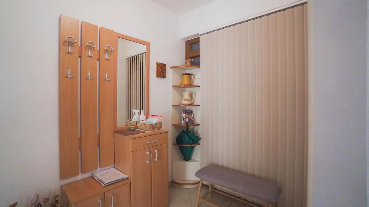 Apartment Vlado Porec