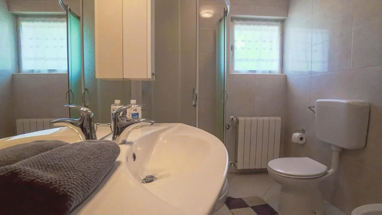 Apartment Vlado Porec