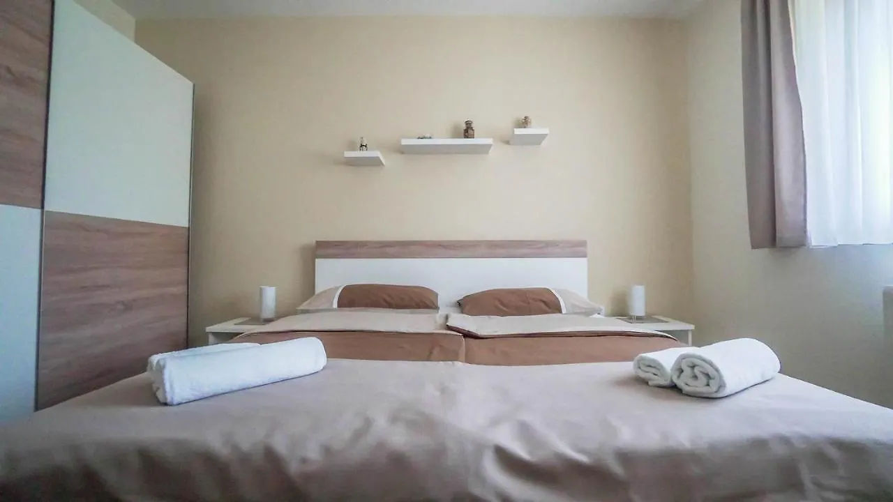 Apartment Vlado Porec 0*,